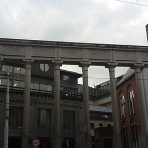 Verdades Urbanas II Verdades Urbanas II • <a style="font-size:0.8em;" href="http://www.flickr.com/photos/96122682@N08/41721450375/" target="_blank">View on Flickr</a>