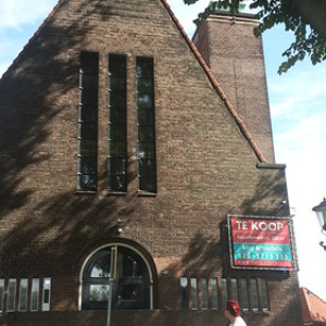 Aca se venden iglesias Aca se venden iglesias • <a style="font-size:0.8em;" href="http://www.flickr.com/photos/96122682@N08/41721332185/" target="_blank">View on Flickr</a>