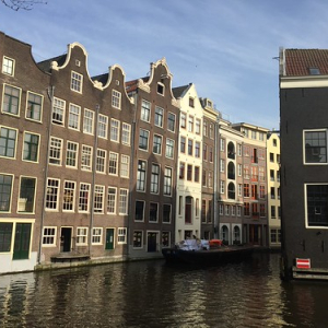 Esquinas que me gustan Esquinas que me gustan • <a style="font-size:0.8em;" href="http://www.flickr.com/photos/96122682@N08/27753174597/" target="_blank">View on Flickr</a>