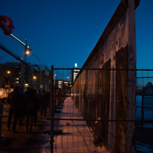 El muro El muro • <a style="font-size:0.8em;" href="http://www.flickr.com/photos/96122682@N08/26235595379/" target="_blank">View on Flickr</a>