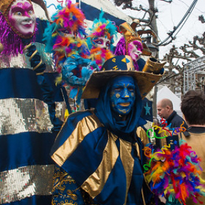 El señor que me pidió que le saque una foto El señor que me pidió que le saque una foto • <a style="font-size:0.8em;" href="http://www.flickr.com/photos/96122682@N08/37303667914/" target="_blank">View on Flickr</a>