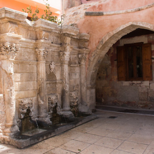 Fuente Rimondi construida por los venecianos en 1629 Fuente Rimondi construida por los venecianos en 1629 • <a style="font-size:0.8em;" href="http://www.flickr.com/photos/96122682@N08/38023912001/" target="_blank">View on Flickr</a>