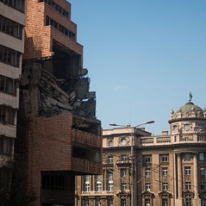 Unica ciudad bombardeada por la OTAN Unica ciudad bombardeada por la OTAN • <a style="font-size:0.8em;" href="http://www.flickr.com/photos/96122682@N08/26195919889/" target="_blank">View on Flickr</a>