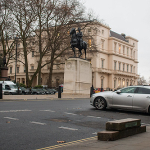 Escalón utilizado para bajar de los carruajes Escalón utilizado para bajar de los carruajes • <a style="font-size:0.8em;" href="http://www.flickr.com/photos/96122682@N08/37944240996/" target="_blank">View on Flickr</a>