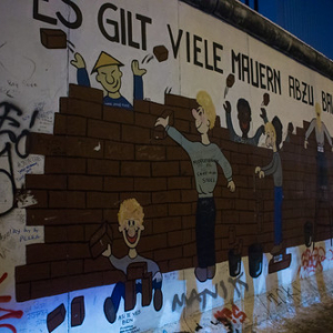 • <a style="font-size:0.8em;" href="http://www.flickr.com/photos/96122682@N08/37958337586/" target="_blank">View on Flickr</a>