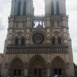 Notre Dame • <a style="font-size:0.8em;" href="http://www.flickr.com/photos/96122682@N08/37934506042/" target="_blank">View on Flickr</a>