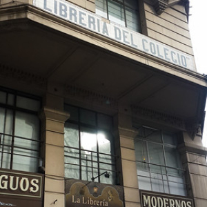 La librería más antigua de Buenos Aires, y una de las más antiguas del mundo La librería más antigua de Buenos Aires, y una de las más antiguas del mundo • <a style="font-size:0.8em;" href="http://www.flickr.com/photos/96122682@N08/37958667102/" target="_blank">View on Flickr</a>