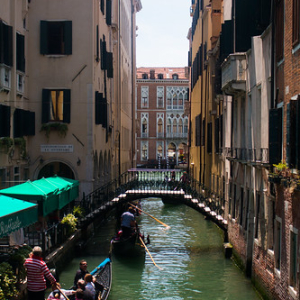 • <a style="font-size:0.8em;" href="http://www.flickr.com/photos/96122682@N08/37964316331/" target="_blank">View on Flickr</a>