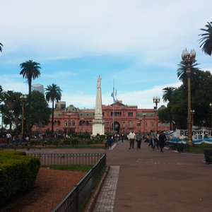 La Plaza de Mayo, nuestro lugar de expresión y lucha; de Memoria, Verdad y Justicia La Plaza de Mayo, nuestro lugar de expresión y lucha; de Memoria, Verdad y Justicia • <a style="font-size:0.8em;" href="http://www.flickr.com/photos/96122682@N08/37279699504/" target="_blank">View on Flickr</a>
