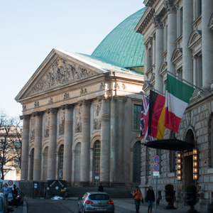 • <a style="font-size:0.8em;" href="http://www.flickr.com/photos/96122682@N08/37958525176/" target="_blank">View on Flickr</a>