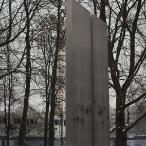 • <a style="font-size:0.8em;" href="http://www.flickr.com/photos/96122682@N08/38011642861/" target="_blank">View on Flickr</a>