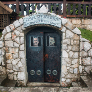 George Bush preso George Bush preso • <a style="font-size:0.8em;" href="http://www.flickr.com/photos/96122682@N08/37930746206/" target="_blank">View on Flickr</a>