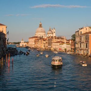 • <a style="font-size:0.8em;" href="http://www.flickr.com/photos/96122682@N08/37964280111/" target="_blank">View on Flickr</a>