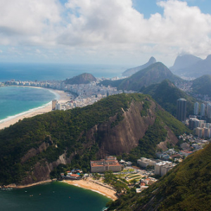Naturaleza y ciudad son una misma cosa, Río de Janeiro Naturaleza y ciudad son una misma cosa, Río de Janeiro • <a style="font-size:0.8em;" href="http://www.flickr.com/photos/96122682@N08/37966534252/" target="_blank">View on Flickr</a>