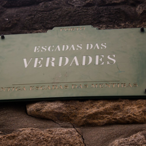 Antigua calle de las mentiras. Los hombres salían  a pasear por esta antigua zona de prostitutas Antigua calle de las mentiras. Los hombres salían  a pasear por esta antigua zona de prostitutas • <a style="font-size:0.8em;" href="http://www.flickr.com/photos/96122682@N08/38013304111/" target="_blank">View on Flickr</a>