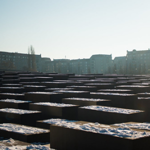 Holocaust-Mahnmal • <a style="font-size:0.8em;" href="http://www.flickr.com/photos/96122682@N08/26235832619/" target="_blank">View on Flickr</a>