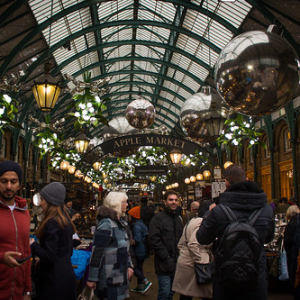 Covent Garden • <a style="font-size:0.8em;" href="http://www.flickr.com/photos/96122682@N08/24145763988/" target="_blank">View on Flickr</a>