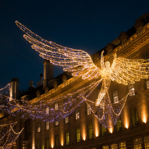 Regent Street Regent Street • <a style="font-size:0.8em;" href="http://www.flickr.com/photos/96122682@N08/37944092446/" target="_blank">View on Flickr</a>