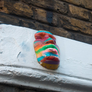 Grego´s! Otro artista callejero que va dejando estos rostros por grandes ciudades del mundo. Los gestos de estos rostros representan el sentimiento o sensación que este lugar le ha dado al artista Grego´s! Otro artista callejero que va dejando estos rostros por grandes ciudades del mundo. Los gestos de estos rostros representan el sentimiento o sensación que este lugar le ha dado al artista • <a style="font-size:0.8em;" href="http://www.flickr.com/photos/96122682@N08/24145688178/" target="_blank">View on Flickr</a>