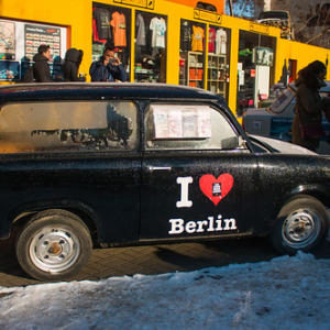 Trabant, el auto comunista Trabant, el auto comunista • <a style="font-size:0.8em;" href="http://www.flickr.com/photos/96122682@N08/24160172928/" target="_blank">View on Flickr</a>