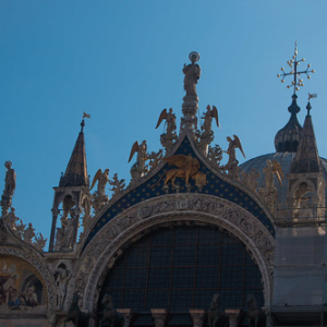 Basílica de San Marcos Basílica de San Marcos • <a style="font-size:0.8em;" href="http://www.flickr.com/photos/96122682@N08/26188695129/" target="_blank">View on Flickr</a>