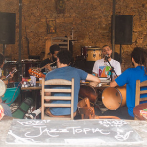 Su música Su música • <a style="font-size:0.8em;" href="http://www.flickr.com/photos/96122682@N08/26221015899/" target="_blank">View on Flickr</a>