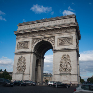Arco del triunfo diseñado por Napoleón para pasar por debajo luego de cada victoria • <a style="font-size:0.8em;" href="http://www.flickr.com/photos/96122682@N08/37934509672/" target="_blank">View on Flickr</a>