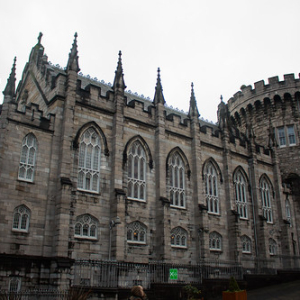 Aquella torre fue lo único que sobrevivió del castillo de Dublin al gran incendio en el siglo XVII Aquella torre fue lo único que sobrevivió del castillo de Dublin al gran incendio en el siglo XVII • <a style="font-size:0.8em;" href="http://www.flickr.com/photos/96122682@N08/37967127532/" target="_blank">View on Flickr</a>