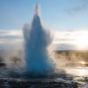 Geyser Strokkur Geyser Strokkur • <a style="font-size:0.8em;" href="http://www.flickr.com/photos/96122682@N08/26647792339/" target="_blank">View on Flickr</a>