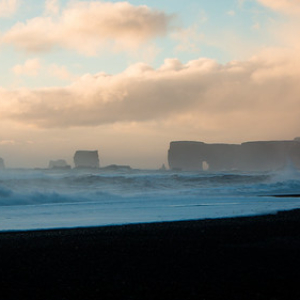 Vik Vik • <a style="font-size:0.8em;" href="http://www.flickr.com/photos/96122682@N08/24552867418/" target="_blank">View on Flickr</a>