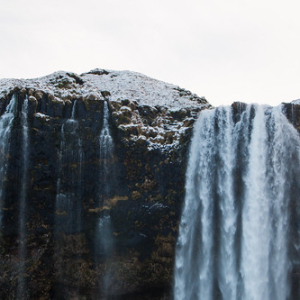 Seljalandsfoss Seljalandsfoss • <a style="font-size:0.8em;" href="http://www.flickr.com/photos/96122682@N08/38392631262/" target="_blank">View on Flickr</a>