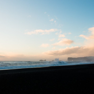 Vik Vik • <a style="font-size:0.8em;" href="http://www.flickr.com/photos/96122682@N08/38423791441/" target="_blank">View on Flickr</a>