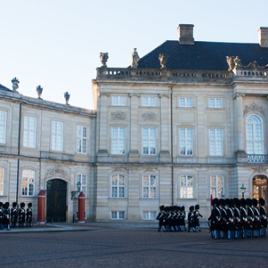 Cambio de Guardia Cambio de Guardia • <a style="font-size:0.8em;" href="http://www.flickr.com/photos/96122682@N08/25318144028/" target="_blank">View on Flickr</a>