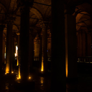 Cisterna de Basílica • <a style="font-size:0.8em;" href="http://www.flickr.com/photos/96122682@N08/38498391244/" target="_blank">View on Flickr</a>