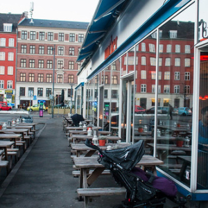 Los bebes, solos, en el carrito, afuera, en invierno, en Dinamarca Los bebes, solos, en el carrito, afuera, en invierno, en Dinamarca • <a style="font-size:0.8em;" href="http://www.flickr.com/photos/96122682@N08/39156246712/" target="_blank">View on Flickr</a>