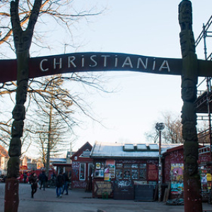 • <a style="font-size:0.8em;" href="http://www.flickr.com/photos/96122682@N08/25318128738/" target="_blank">View on Flickr</a>