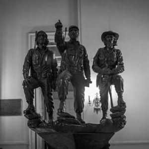 • <a style="font-size:0.8em;" href="http://www.flickr.com/photos/96122682@N08/38750779300/" target="_blank">View on Flickr</a>